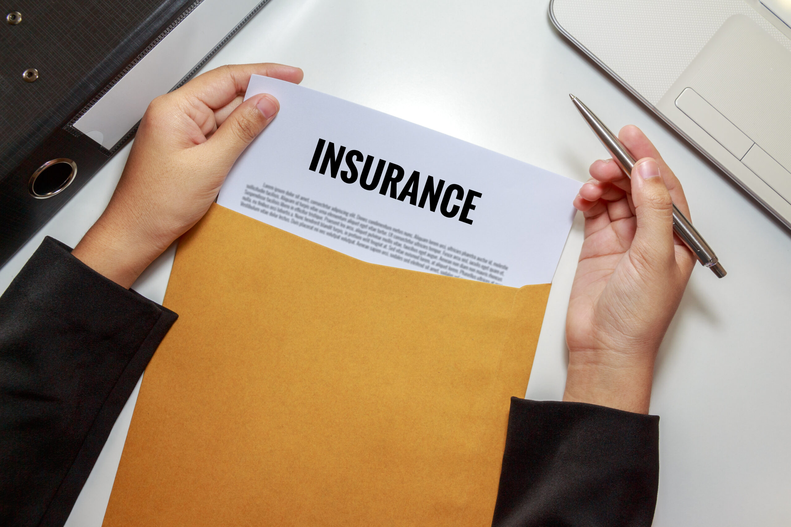 Insurance, driving license and type 1 diabetes